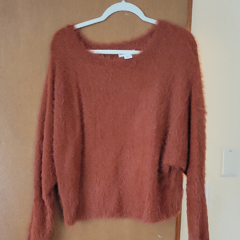 Cozy Women's Sweater in Rust
